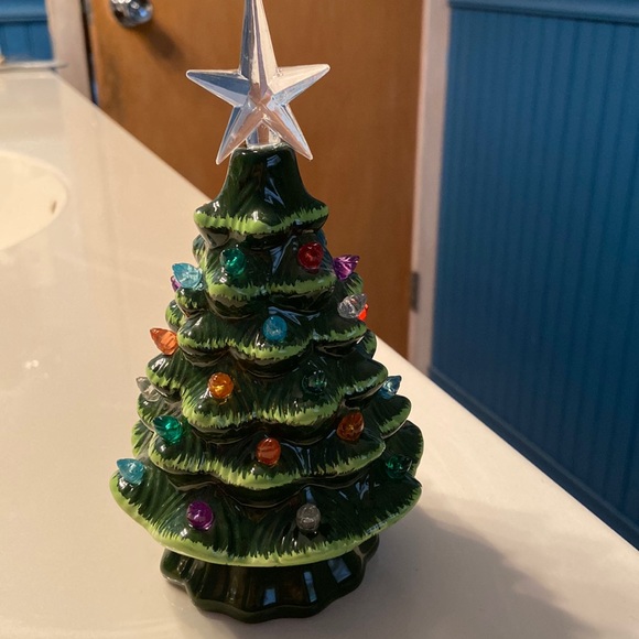 Mini light up tree - Picture 2 of 2